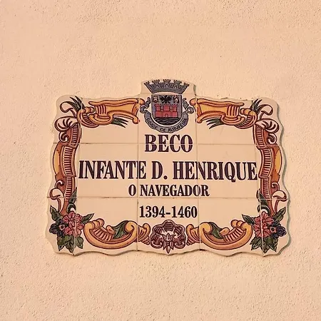 Daire Oura White View 2 Min Walk Sea *