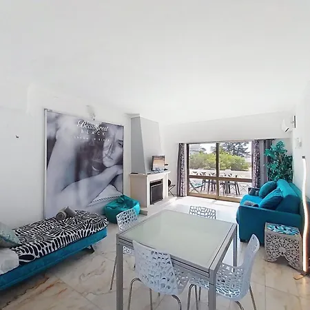 Oura White View 2 Min Walk Sea * Albufeira