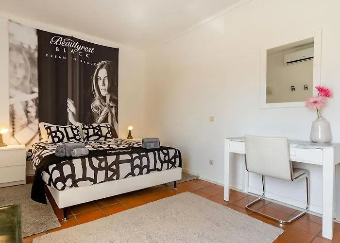 Apartmán Oura White View 2 Min Walk Sea *