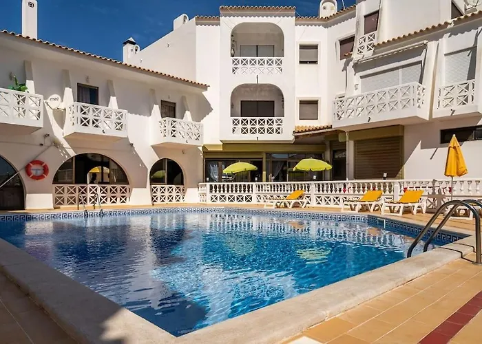 Oura White View 2 Min Walk Sea