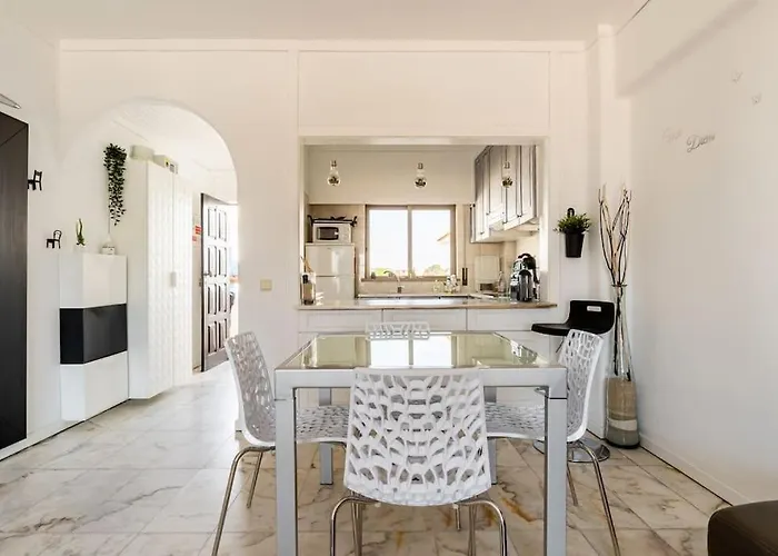 Lejlighed Oura White View 2 Min Walk Sea