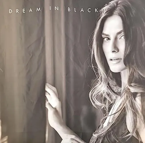 Oura White View 2 Min Walk Sea