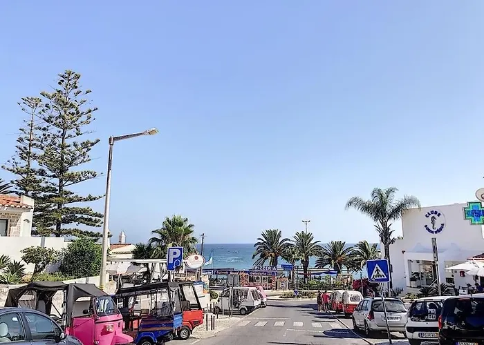 Oura White View 2 Min Walk Sea Albufeira