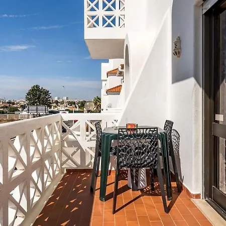 Apartmán Oura White View 2 Min Walk Sea *