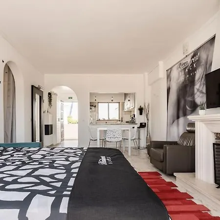 Apartment Oura White View 2 Min Walk Sea