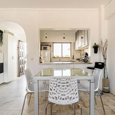 Apartment Oura White View 2 Min Walk Sea